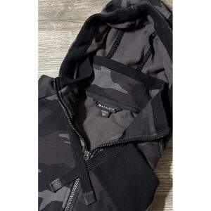 Athleta Triumph Printed Full Zip Black/Gray Camo Hoodie Jacket‎ Size Medium